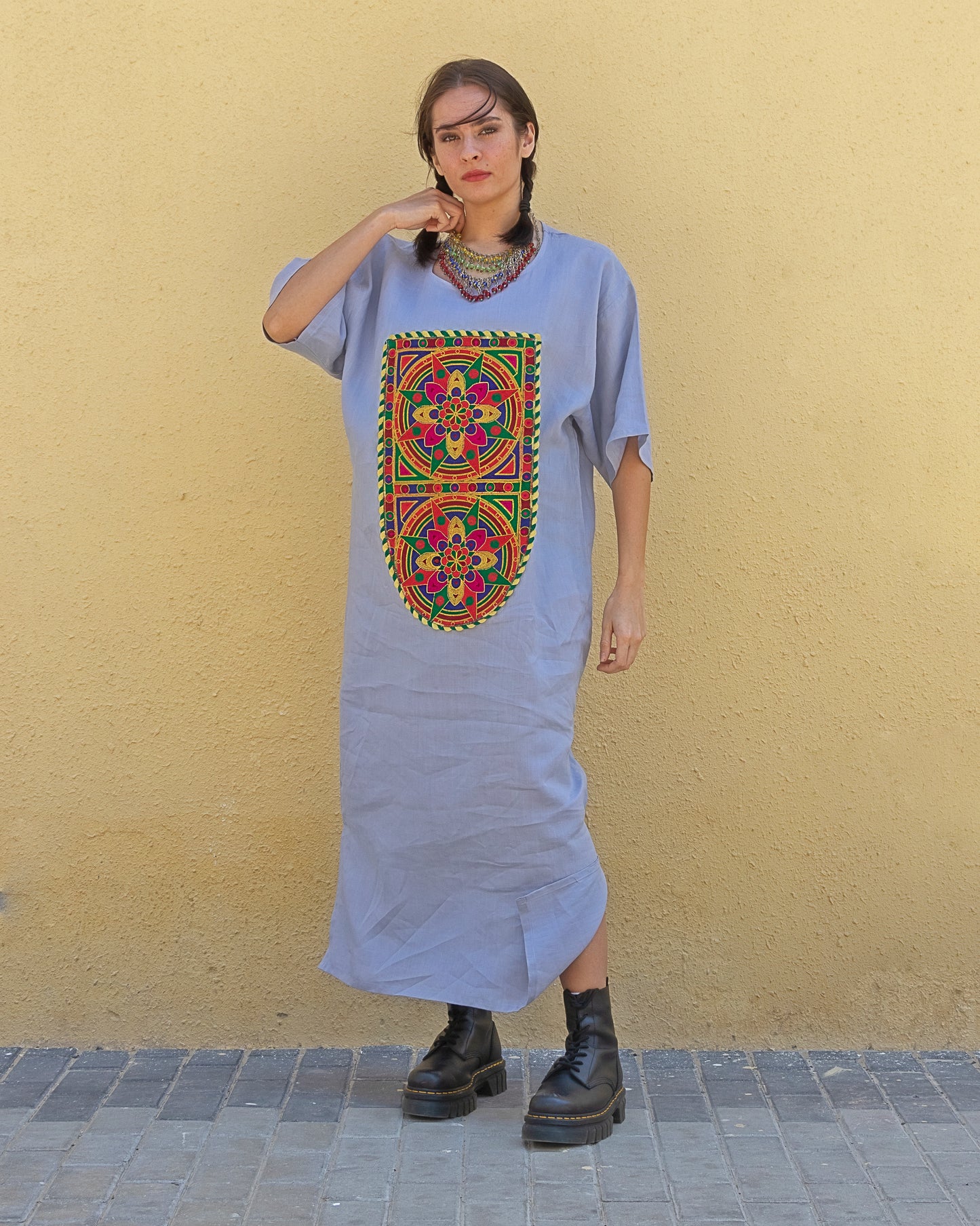 Knir | Embroidered Linen Shift Dress