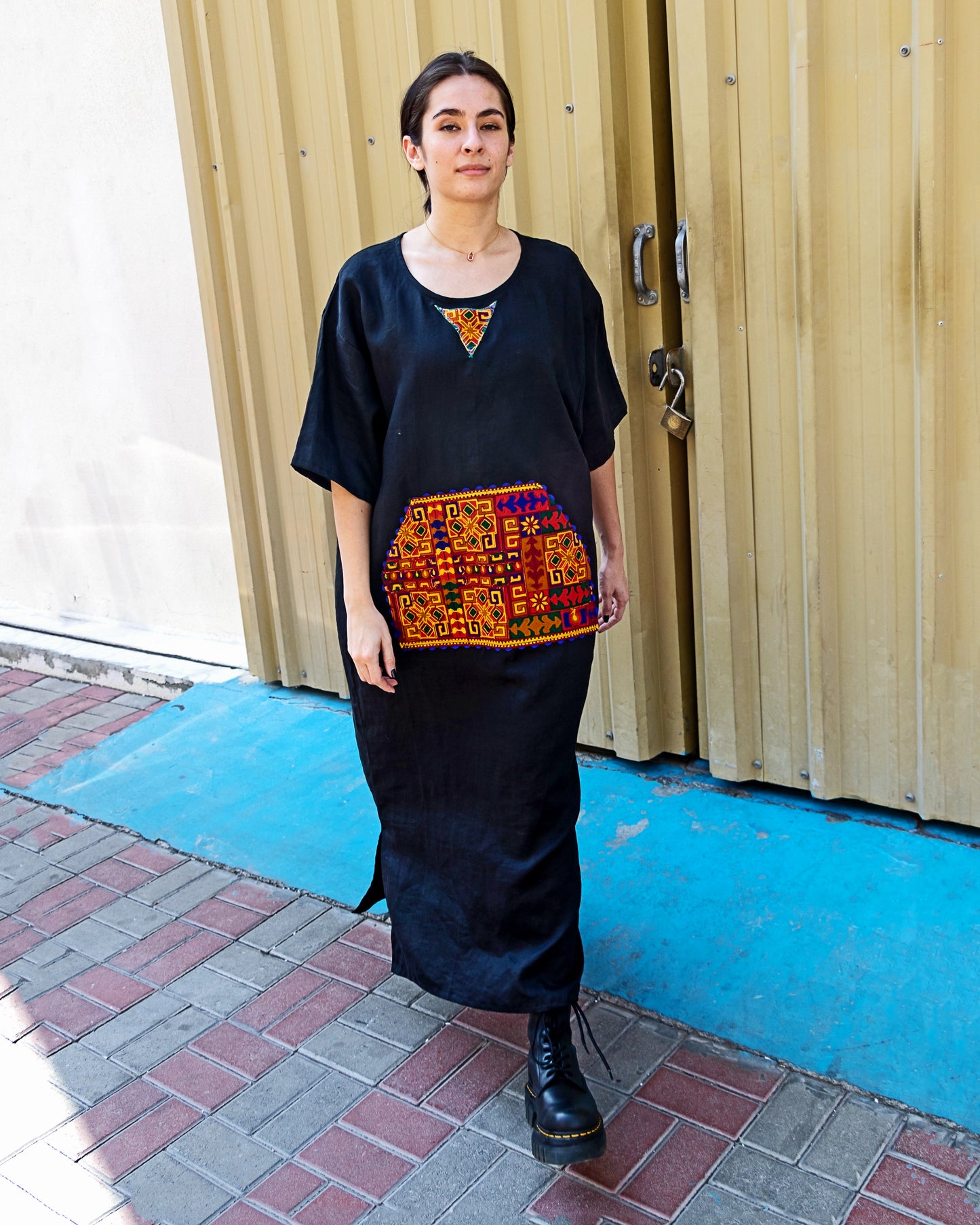 Sosan | Embroidered Linen Shift Dress