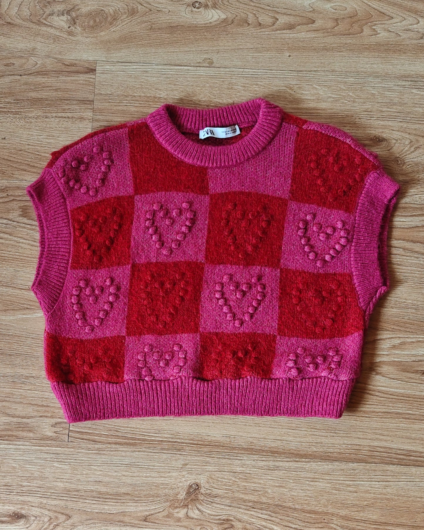 Heart Checkered Sweater Vest  |  Size: Medium