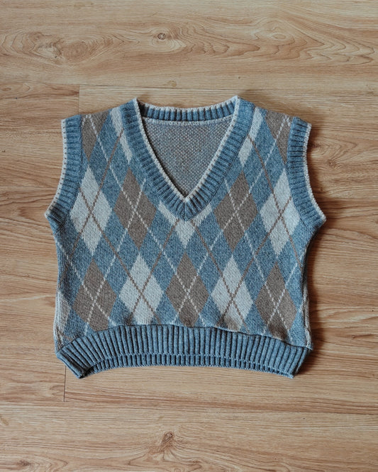 Argyle Knit Sweater Vest  | Size: Medium