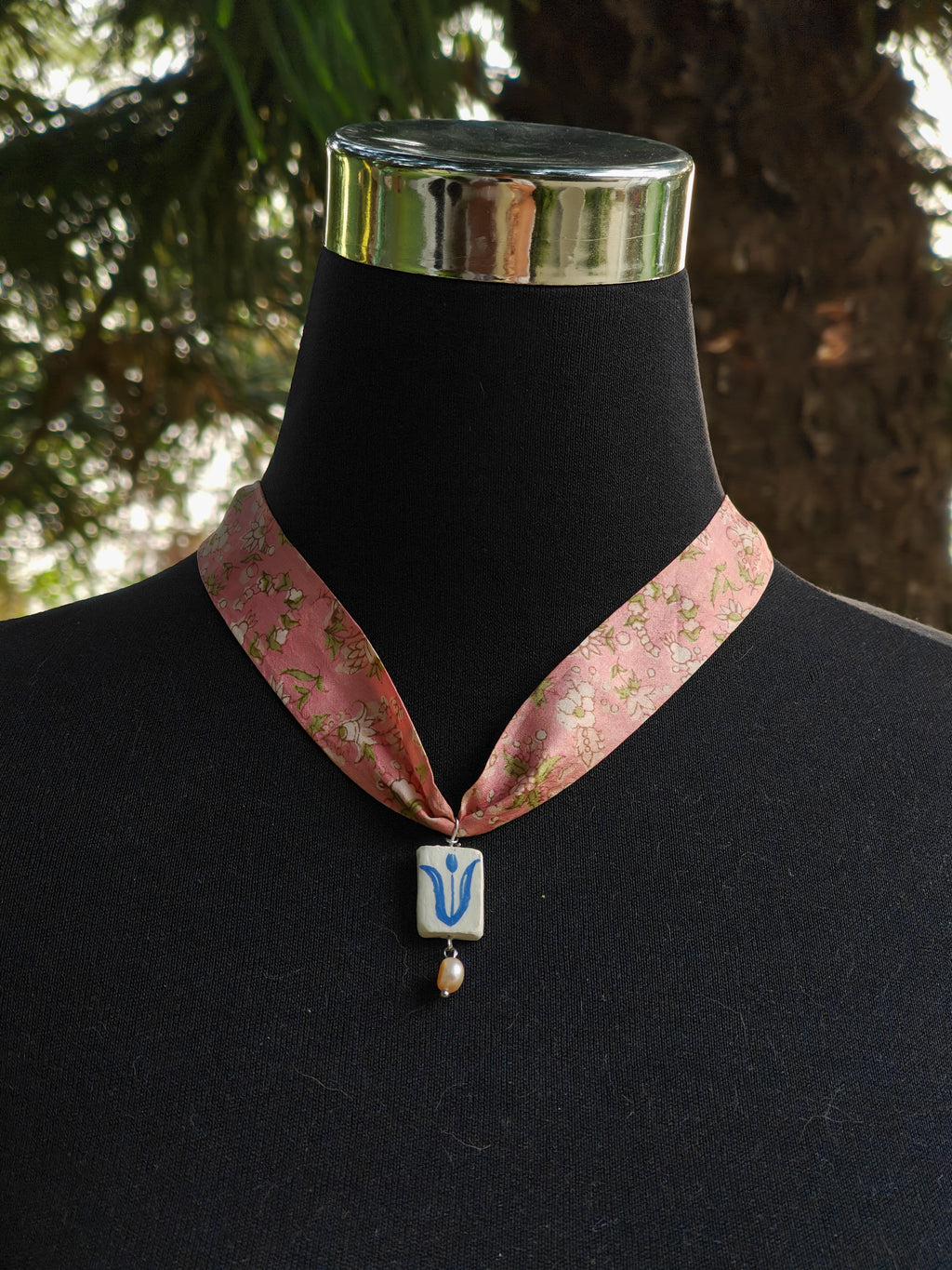 Willow Choker