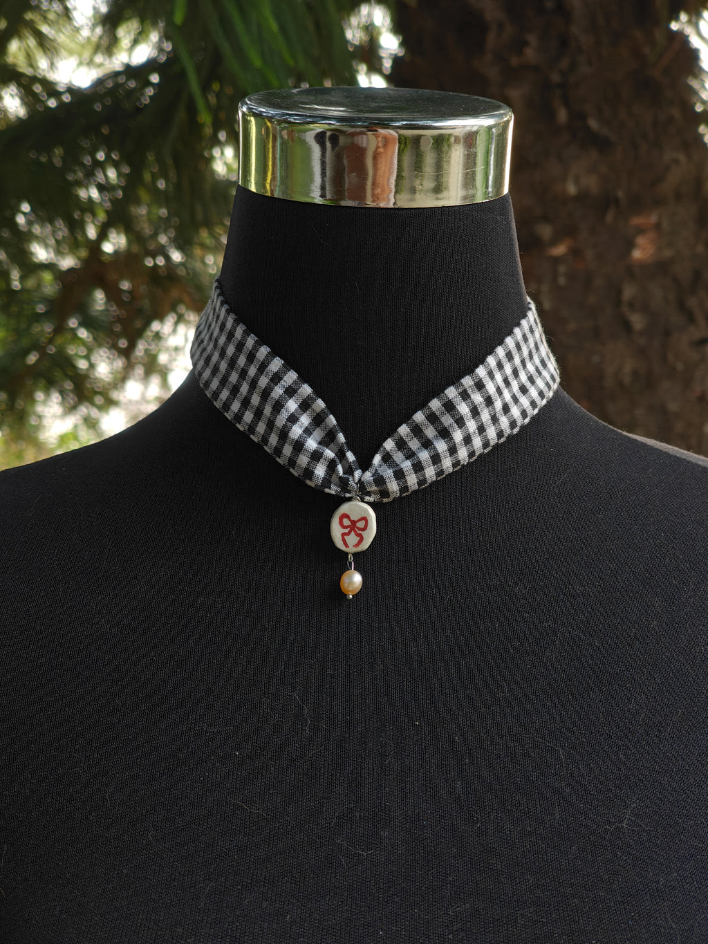 Hazel Choker