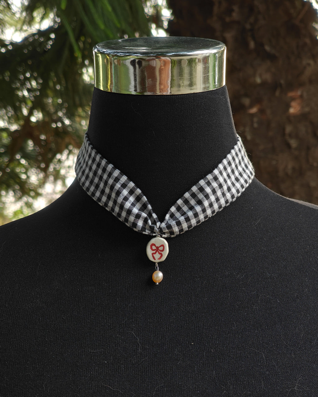 August Choker